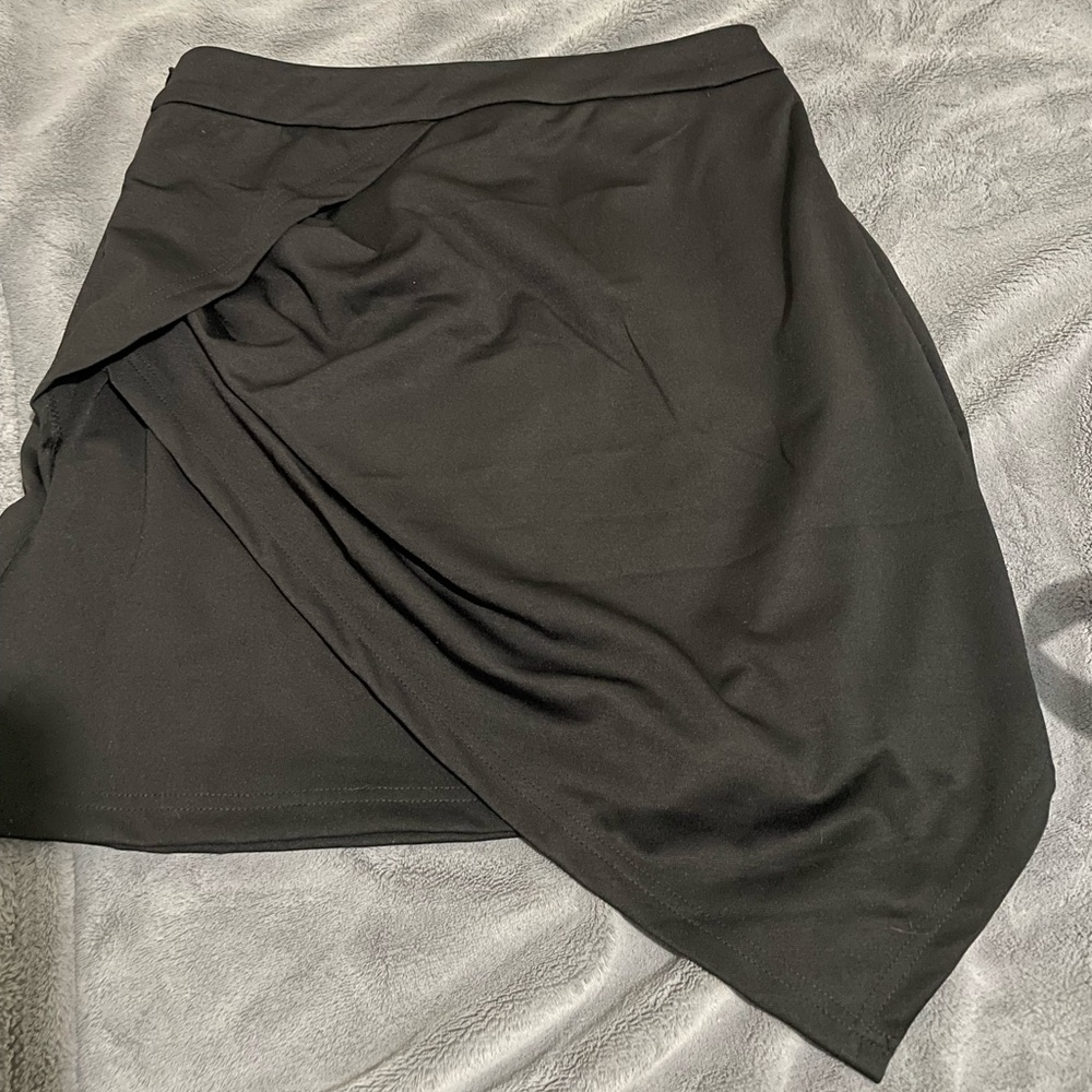 SHEIN Black Skirt - Falda Negra